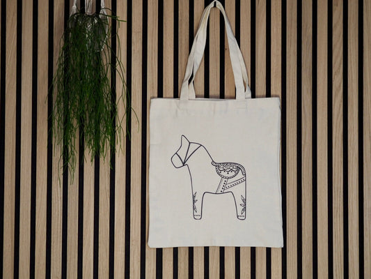 Stoffbeutel in beige und Dalapferd-Motiv